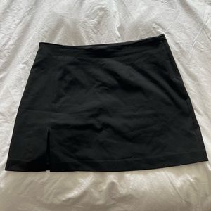 Djerf Avenue Must Have black skirt